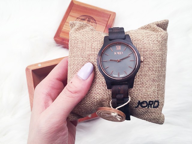 MyBlancCanvas - JORD Watch - holding watch.jpg