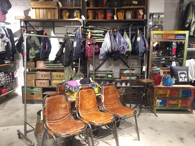 NEON Spring Shopping - decor 2.jpg