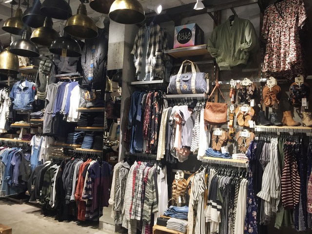 NEON Spring Shopping - store.jpg